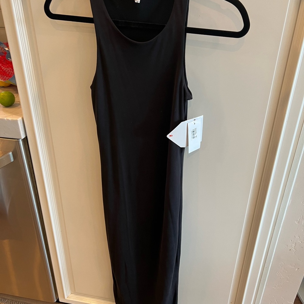 NWT GOOD AMERICAN 90s Tank Midi Dress
Size 0 - Picture 3 of 3
